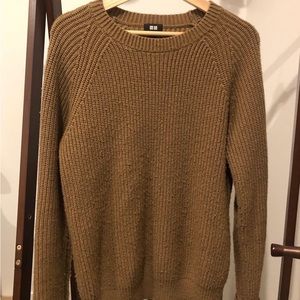 Uniqlo sweater